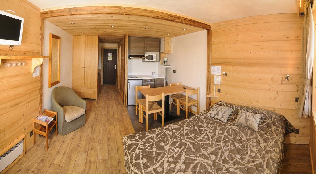 Hotel Le Very Ле Сези Екстериор снимка