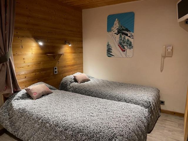 Hotel Le Very Ле Сези Екстериор снимка