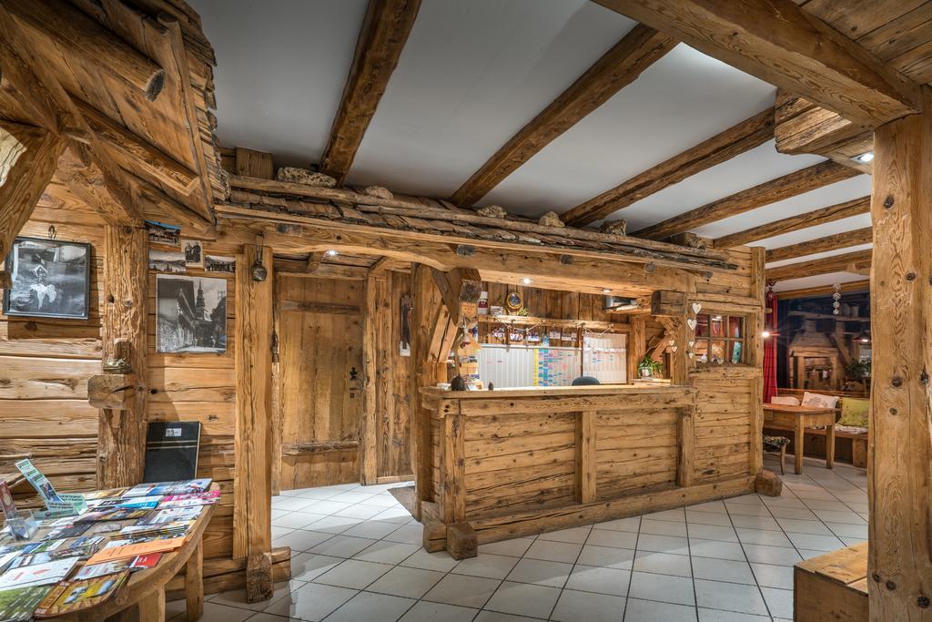 Hotel Le Very Ле Сези Екстериор снимка