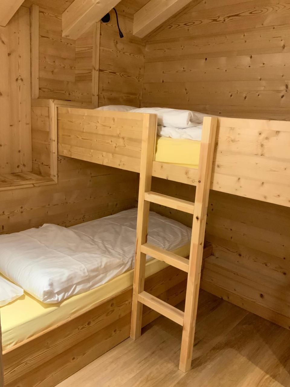 Hotel Le Very Ле Сези Екстериор снимка